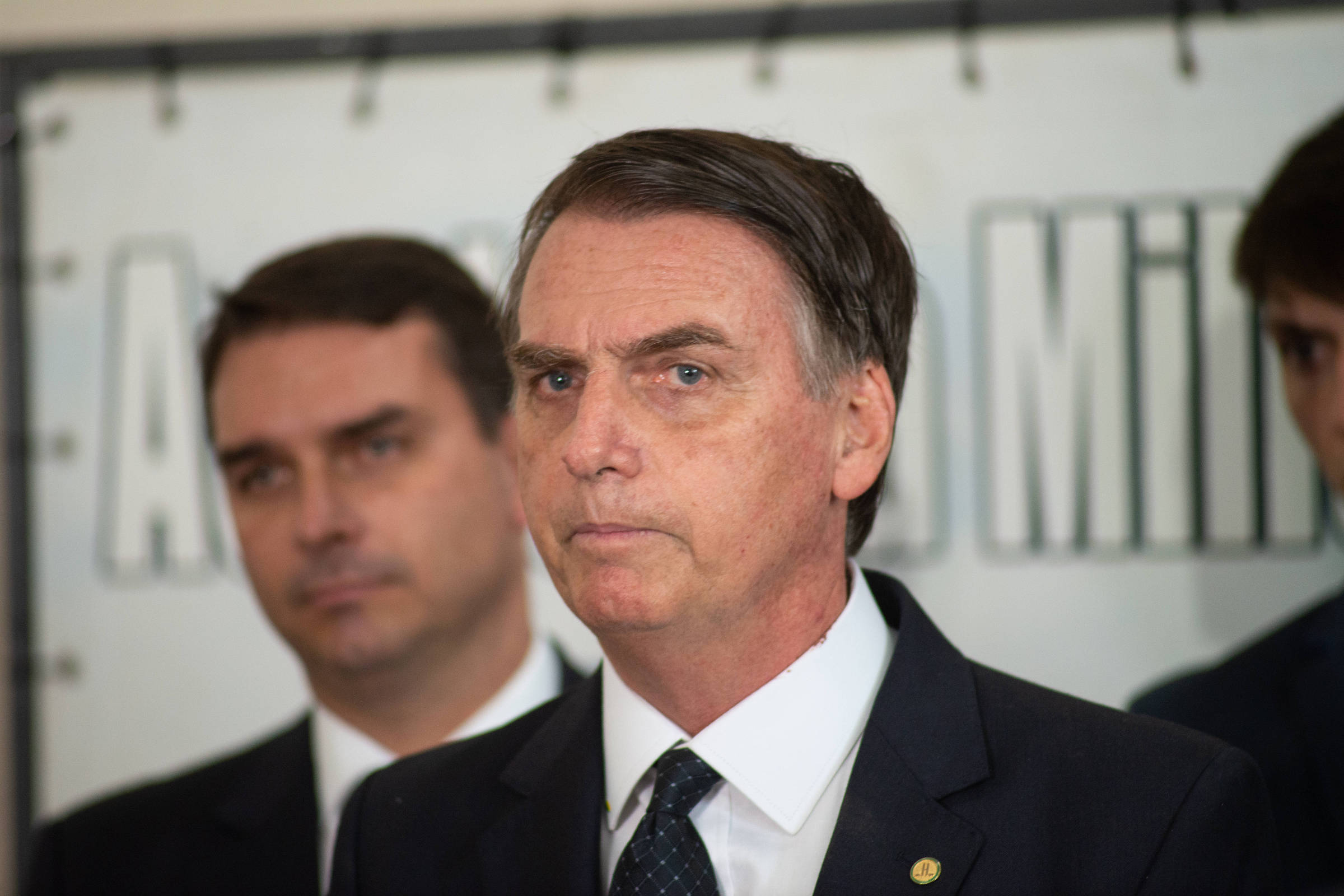 Resultado de imagem para Equipe de Bolsonaro fala em desaparelhar agências reguladoras