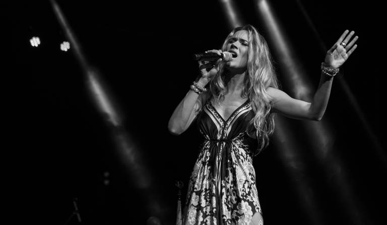 A cantora inglesa Joss Stone em foto de divulgação da turnê "The Total World Tour", que ela apresenta pela segunda vez no Brasil nesta quarta-feira (5/12), em São Paulo