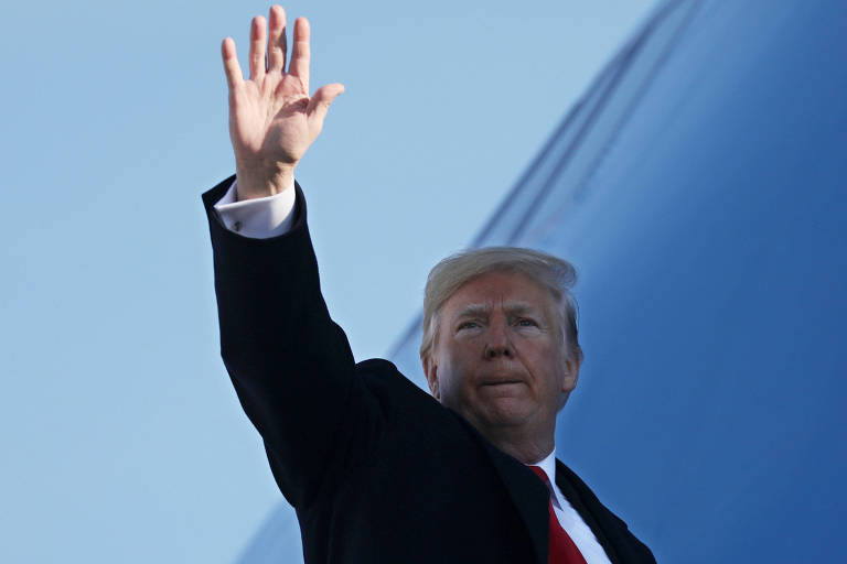 O presidente dos Estados Unidos, Donald Trump, antes de embarcar no Air Force One nesta sexta (7) 