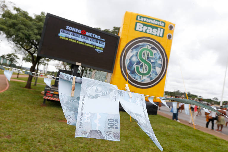 Procuradores da Fazenda Nacional fazem protesto em Brasília contra corrupção, sonegação e lavagem de dinheiro