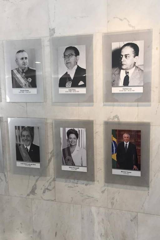 Foto de Michel Temer é incluída na galeria dos presidentes da República, que fica na entrada do Palácio do Planalto