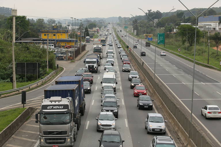 Fluxo de veículos pelas estradas da Grande SP aumenta 20% em dez anos