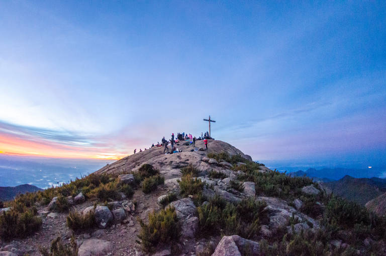 Pico da Bandeira, um dos mais altos do Brasil e a principal atração do Parque Nacional do Caparaó, na divisa entre Minas Gerais e Espírito Santo