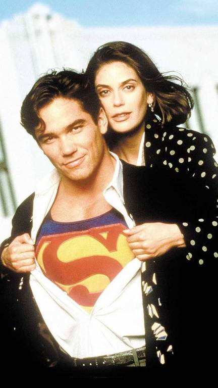 Dean Cain e Teri Hatcher em cena do seriado televisivo 'Lois & Clark: As Novas Aventuras do Superman'