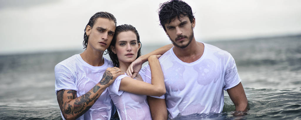 Da esq. para a dir., os modelos Jou Bellini. Renata Sozzi e Jorge Alano vestem camisetas Hering