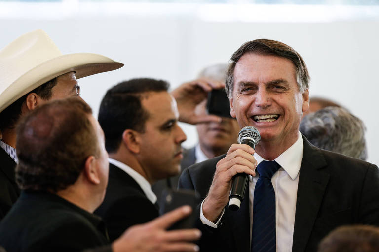 O presidente eleito, Jair Bolsonaro, durante almoço com cantores sertanejos