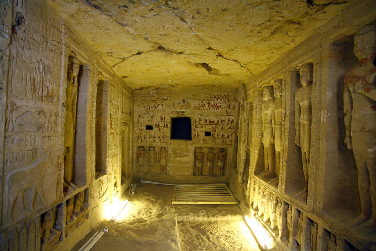 Interior da tumba de Saqqara, no Egito