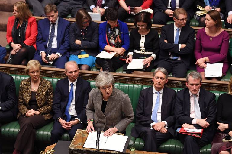 Theresa May marca novo voto do 'brexit' para a semana anterior ao prazo limite do acordo