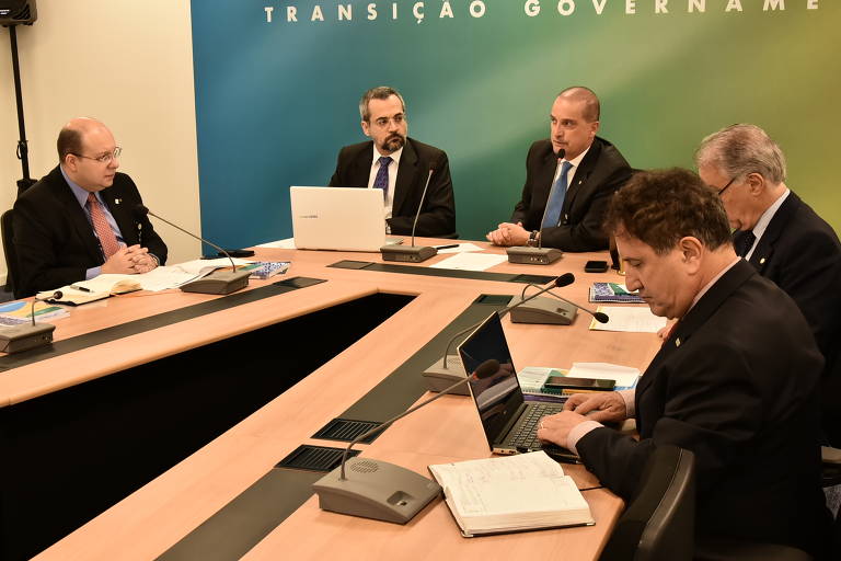 Ministro Onyx Lorenzoni participa de reunião com Secretários Executivos na fase de transição
