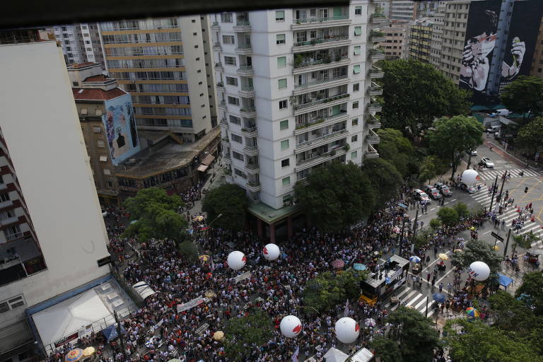 Manifestação de servidores de SP em frente à Câmara Municipal contra a reforma da previdência 