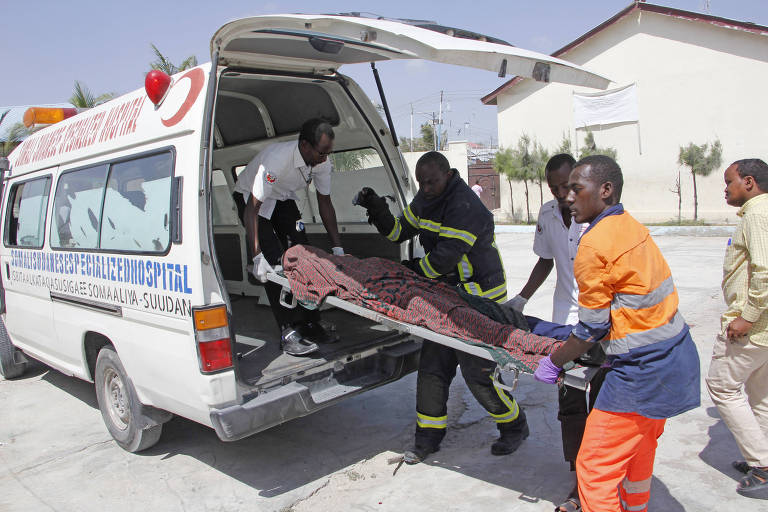 Atentados matam ao menos sete pessoas perto do palácio presidencial da Somália