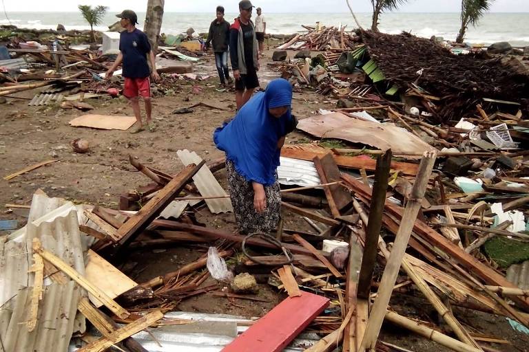 Tsunami deixa mortos e feridos na Indonésia