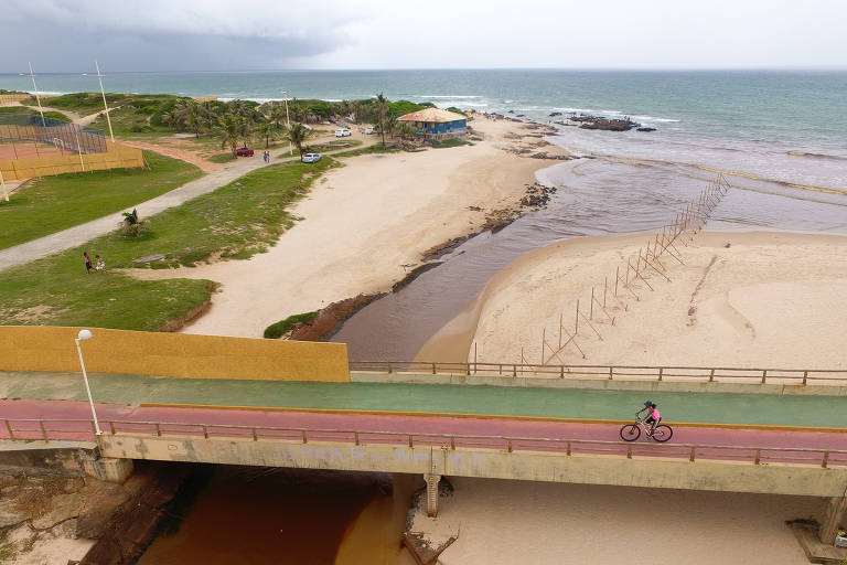 Praia com pior água da Bahia abrigará maior festa de Réveillon de Salvador