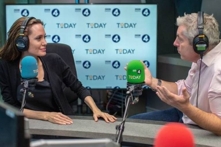 Angelina Jolie concede entrevista a Justin Webb, apresentador do programa Today da BBC