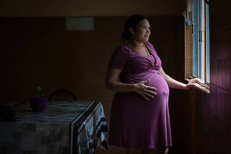 A imigrante Ruth Salaverria, 31, então grávida de nove meses