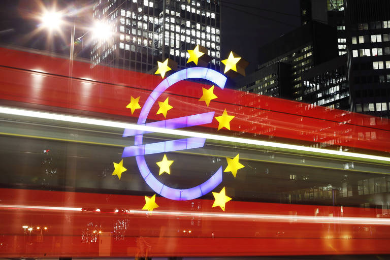 Aos 20, euro tropeça nos obstáculos do nacionalismo e da burocracia