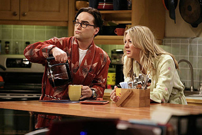 Leonard (Johnny Galecki) e Penny (Kaley Cuoco) em cena da série 'The Big Bang Theory'