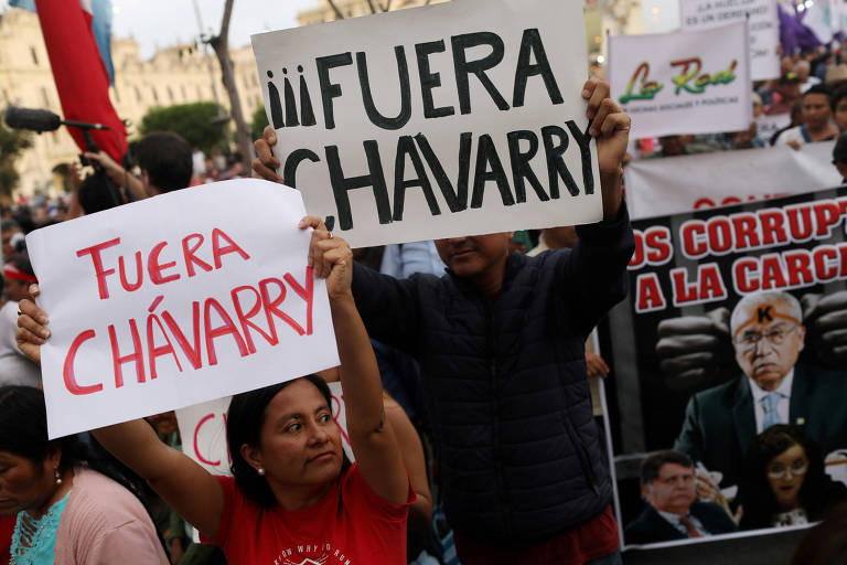 Peruanos protestam contra o procurador-geral Pedro Chávarry em ato em Lima no último dia 3