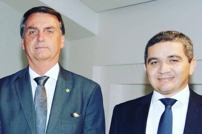 Alex Carreiro ao lado do presidente Jair Bolsonaro