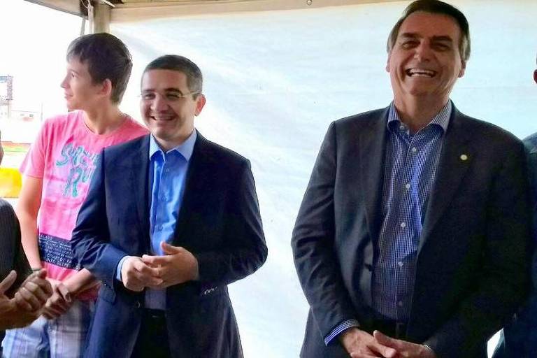 Alex Carreiro ao lado do presidente Jair Bolsonaro