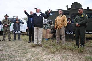 Trump visits southern border with Mexico amid standoff over funding of wall