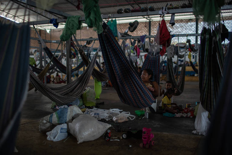 Imigrantes indígenas das etnias warao e enhepá acolhidos no Pintolândia, abrigo para venezuelanos em Boa Vista, Roraima