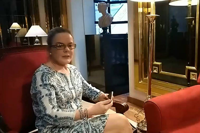 A presidente do PT, Gleisi Hoffmann, durante entrevista na Venezuela