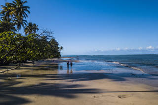Praia da Cueira, na ilha de Boibepa, na Bahia