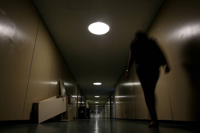 Corredores e salões da Câmara dos Deputados vazios, por conta do recesso parlamentar em janeiro