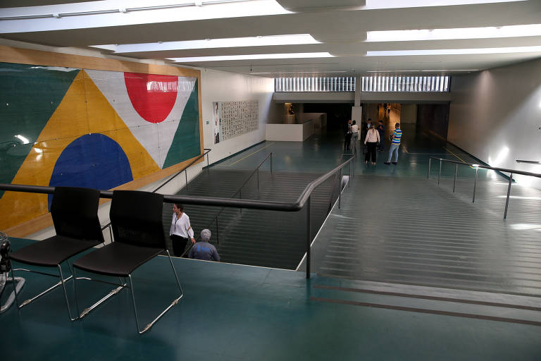 Corredores e salões da Câmara dos Deputados vazios, por conta do recesso parlamentar em janeiro