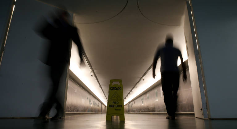 Corredores e salões da Câmara dos Deputados vazios, por conta do recesso parlamentar em janeiro