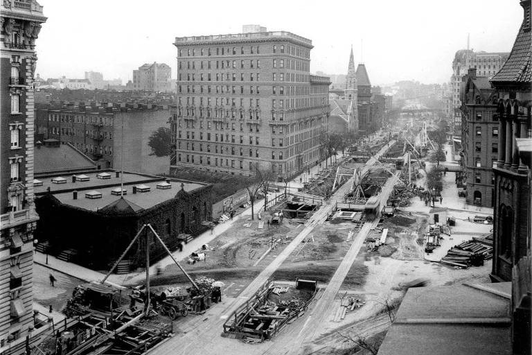 Construção do metrô em Nova York em 1902