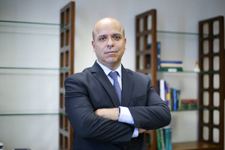  O secretário especial de Produtividade, Emprego e Competitividade do Ministério da Economia, Carlos da Costa, na Esplanada dos Ministérios, em Brasília (DF)