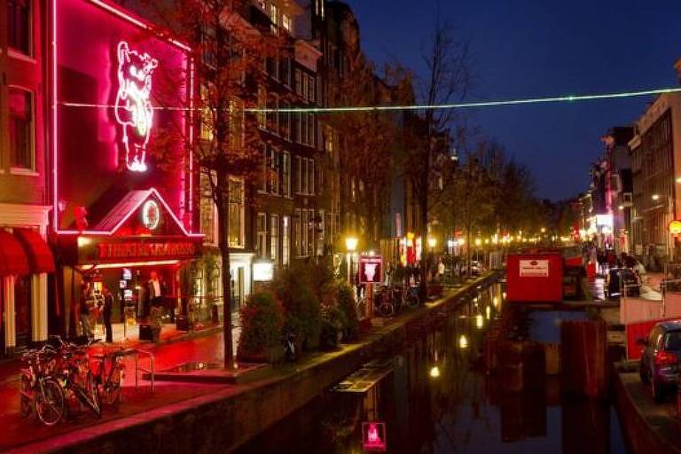 Bairro em que a prostituição é permitida em Amsterdã