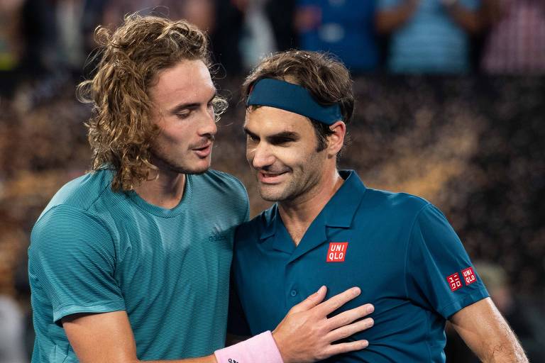 Federer perde para fã grego de 20 anos em dia de surpresas na Austrália