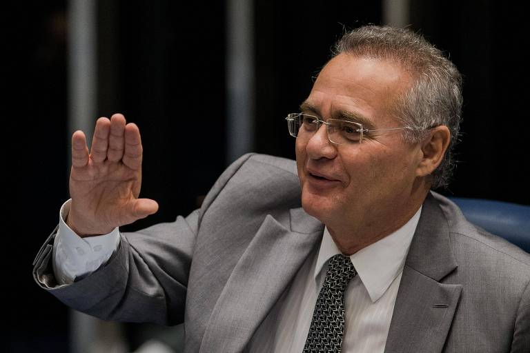O senador Renan Calheiros (MDB-AL) renuncia à liderança do partido no plenário do Senado, em Brasília
