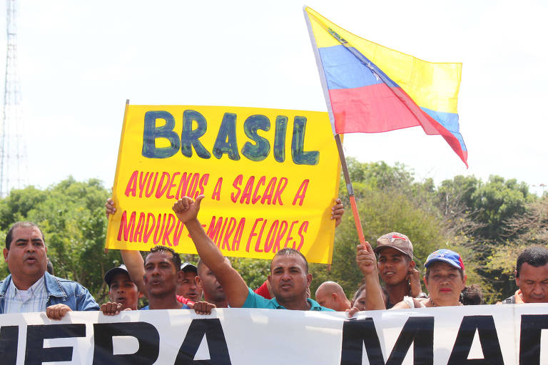 Imigrantes venezuelanos protestam em Boa Vista e pedem ajuda do Brasil para tirar Maduro do poder