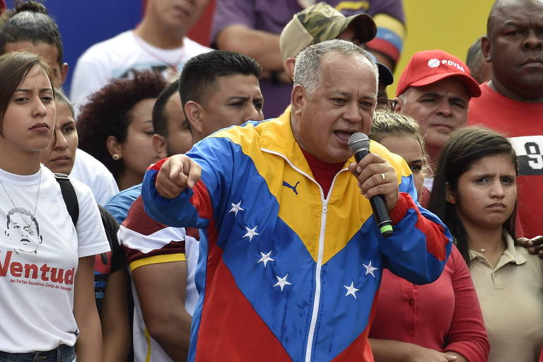 Diosdado Cabello fala a apoiadores de Maduro