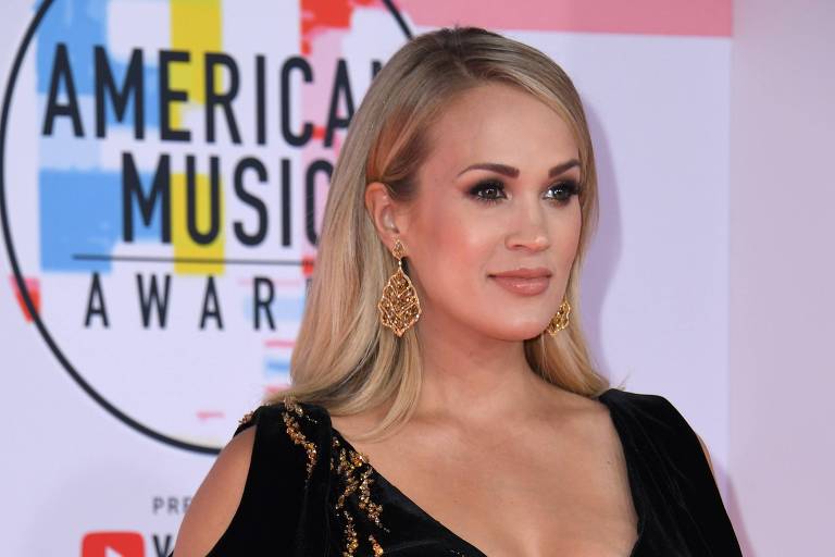 A cantora Carrie Underwood dà à luz seus segundo filho