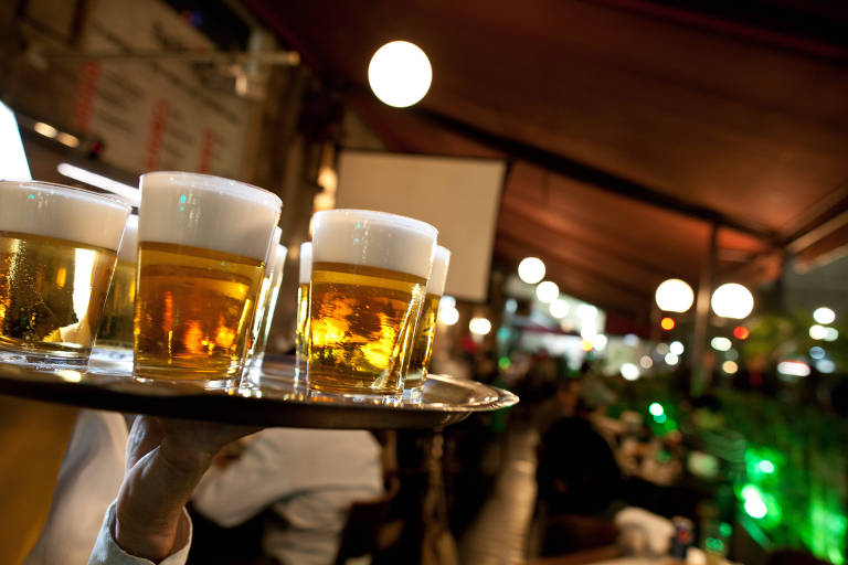Maratona de bares na Vila Madalena e festivais de cerveja comemoram os 465 anos de SP