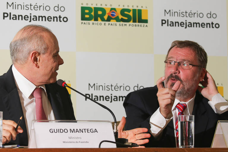 Os então ministro da Fazenda, Guido Mantega, e secretário do Tesouro, Arno Augustin, no governo Dilma