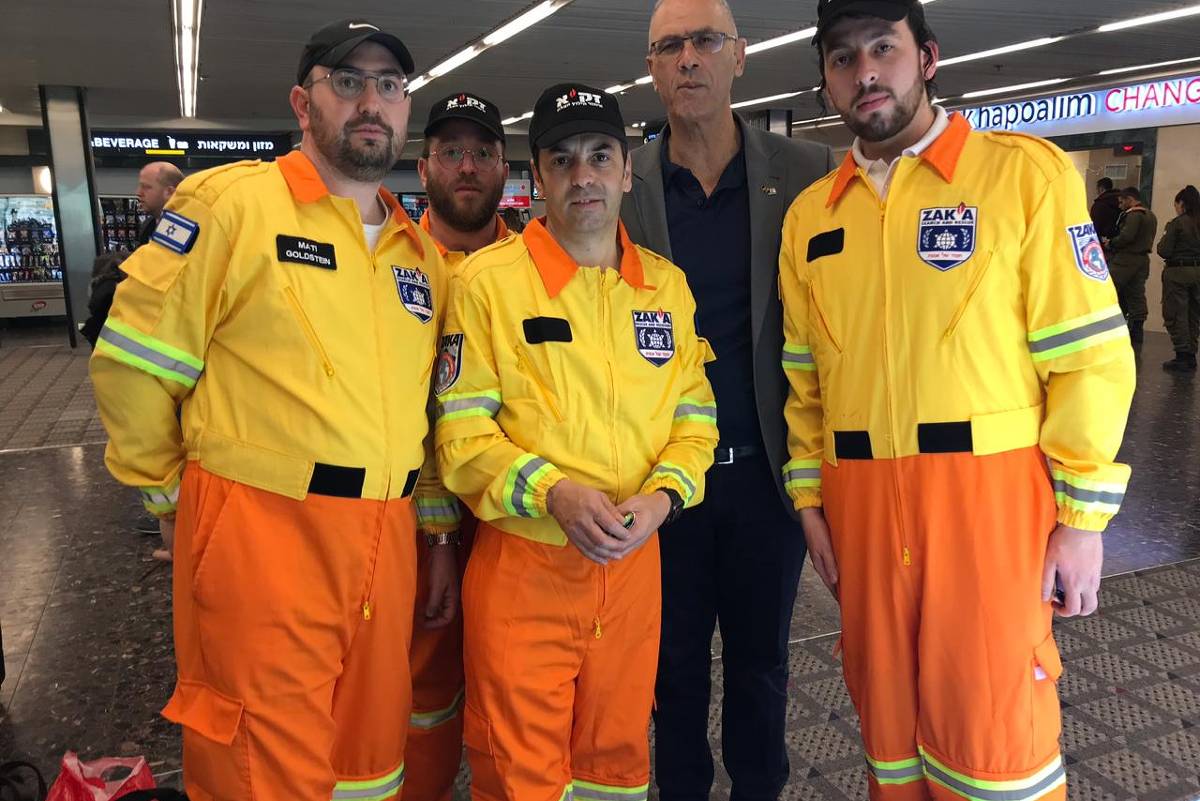 Equipamentos de israelenses não são efetivos para as buscas, dizem Bombeiros