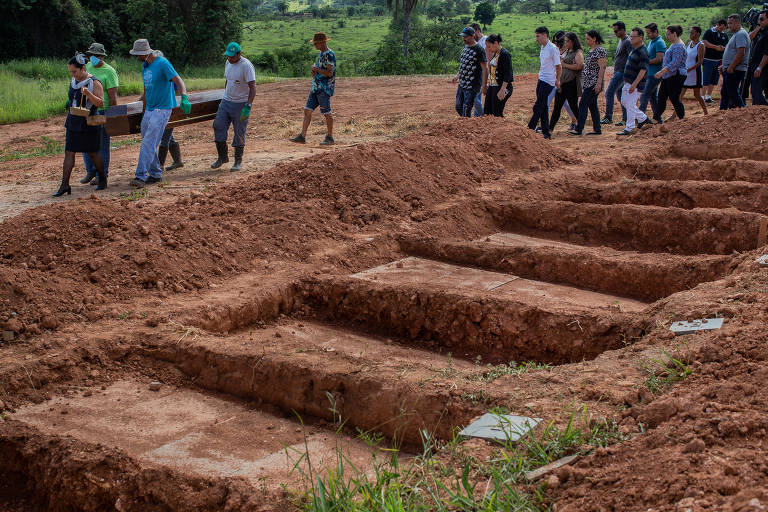 Após queda de barragem, cemitérios da região de Brumadinho abrem novas covas