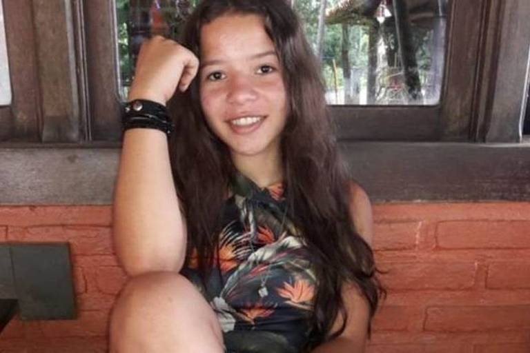 Lays Gabrielle, de 14 anos está desaparecida desde sexta-feira