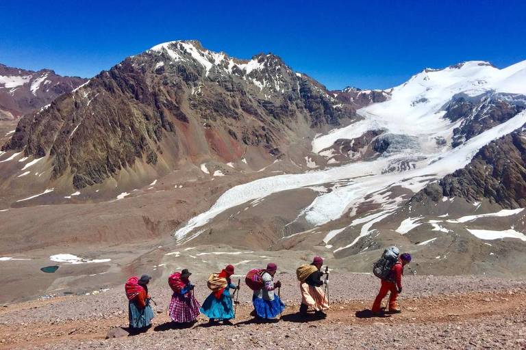 Cholitas bolivianas conseguiram chegar ao topo do Aconcágua