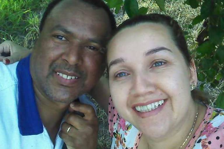 O mecânico Mauro Marcos da Silva e sua esposa, que perderam uma casa em Bento Rodrigues em 2015