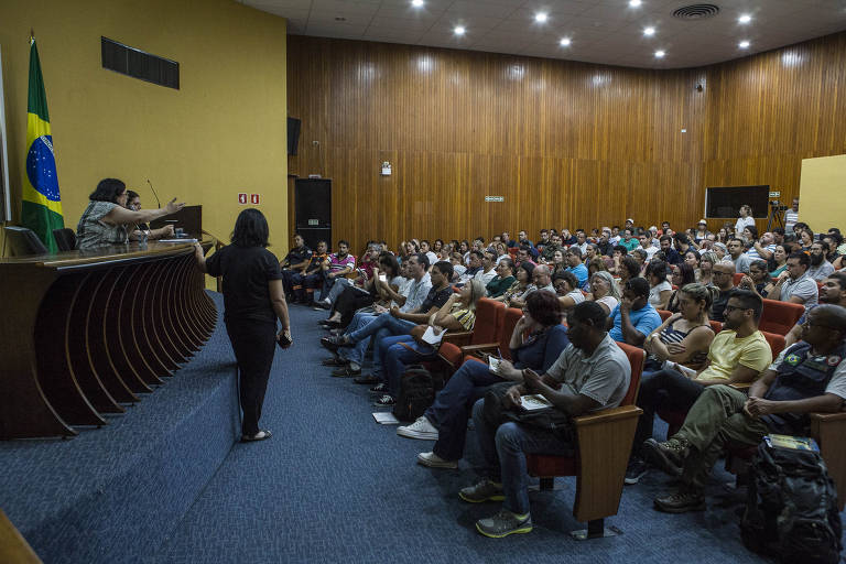 Curso no Instituto Butantan, em São Paulo, contou com cerca de 200 pessoas entre técnicos, agentes de saúde e de vigilância epidemiológica; foram abordados assuntos desde a biologia dos bichos até a disponibilidade de soro para o tratamento