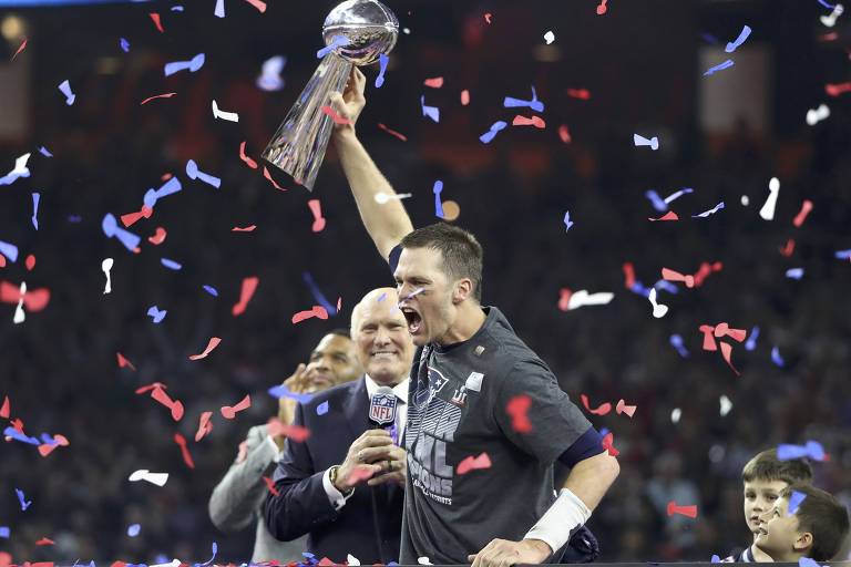 O New England Patriots, do quarterback Tom Brady, venceu 6 vezes o Super Bowl (2002, 2004, 2005, 2015, 2017 e 2019)