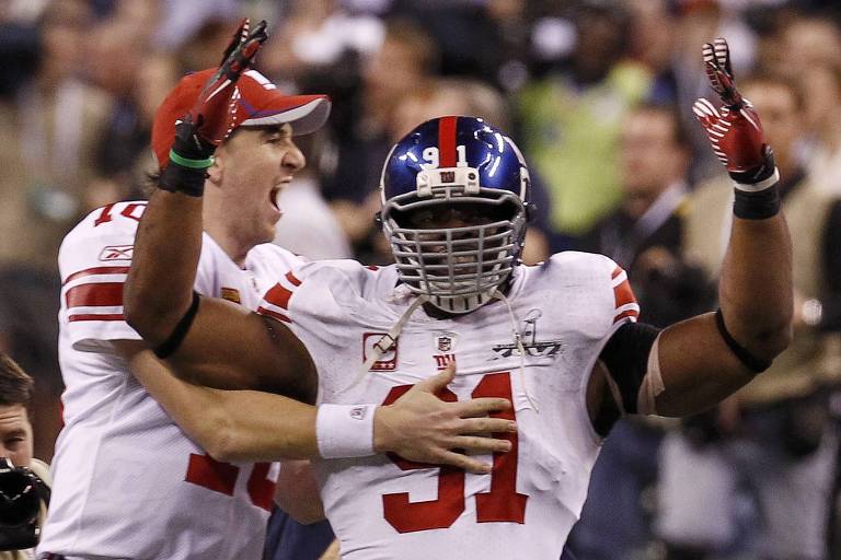 O New York Giants possui 4 títulos (1987, 1991, 2008, 2012); Eli Manning e Justin Tuck comemoram o último deles