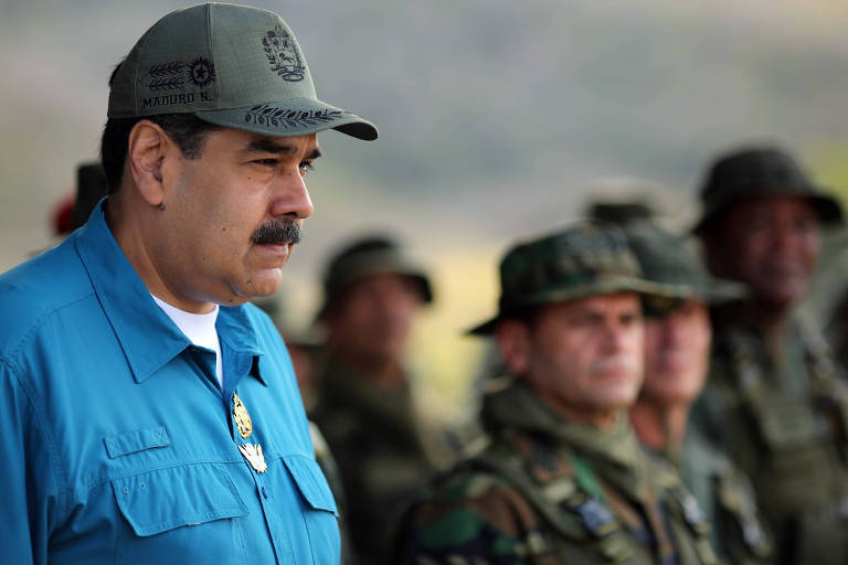 O ditador venezuelano Nicolás Maduro durante encontro com militares 